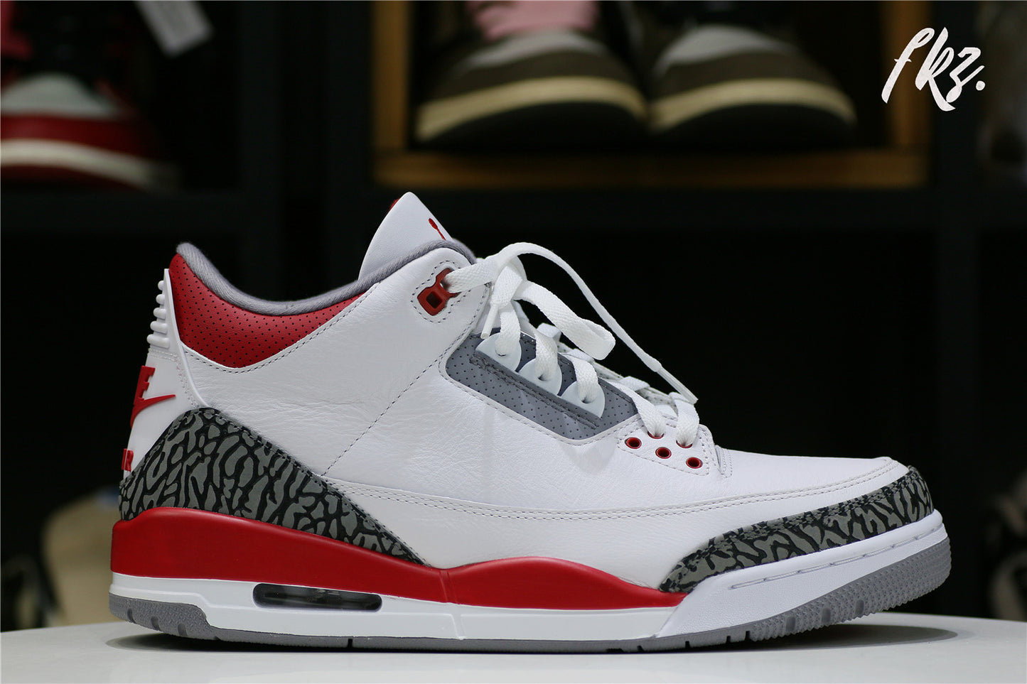 AIR JORDAN 3 RETRO FIRE RED 2022