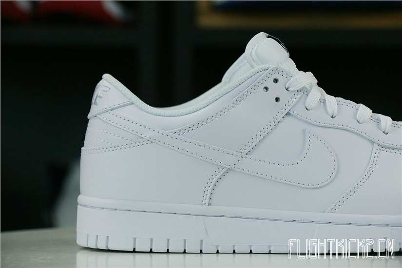 Nike Dunk Low Triple White 2021(W)