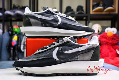 Nike LD Waffle Sacai Hybird Black White