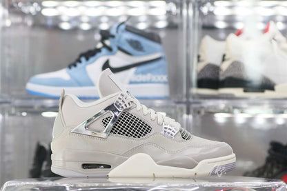 Air Jordan 4 Frozen Moments