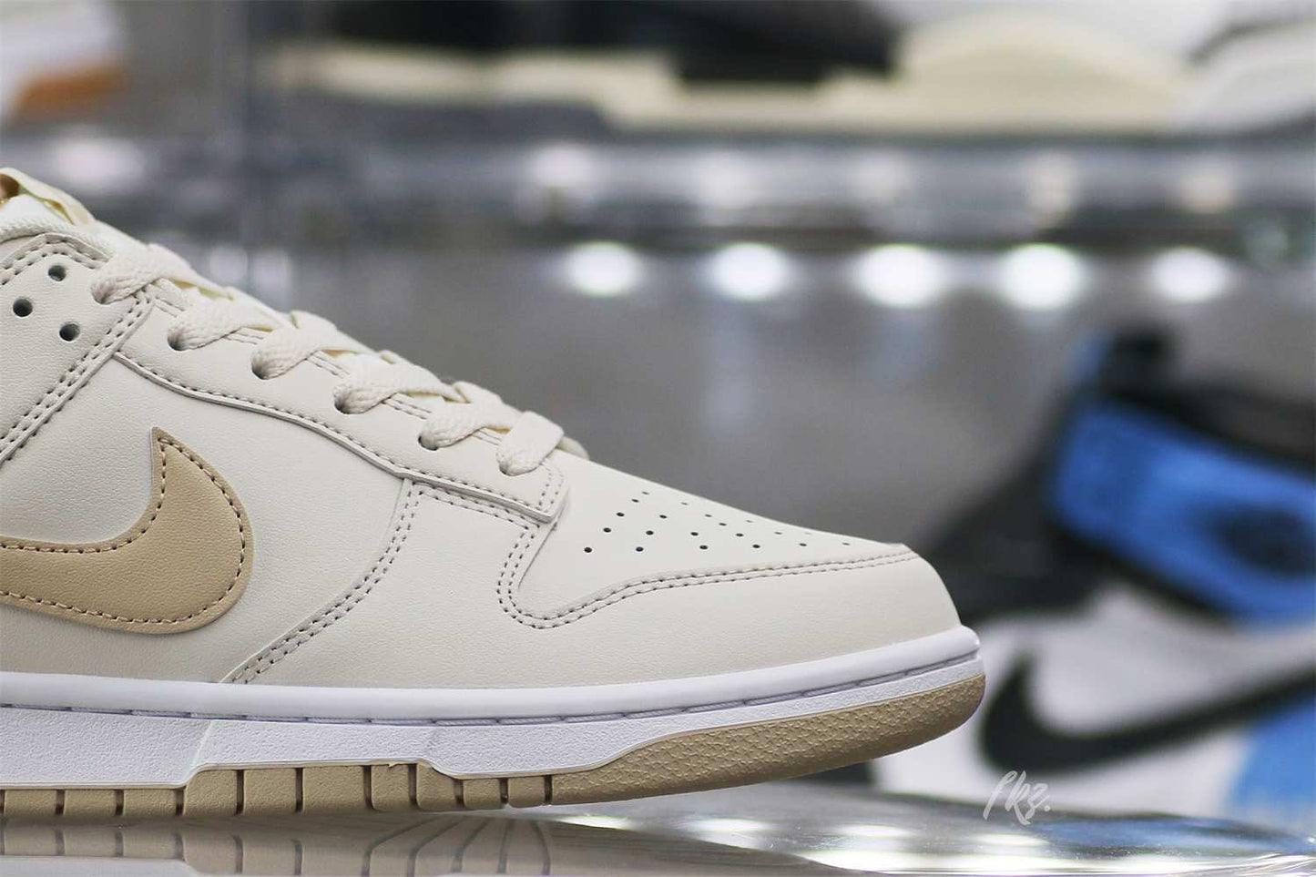 Nike Dunk Low Phantom Sanddrift