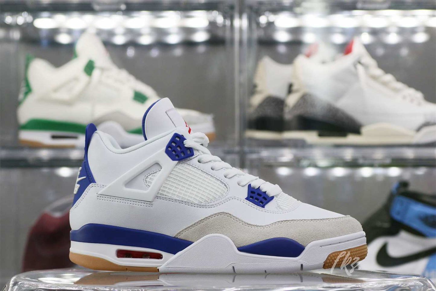 Nike SB x Air Jordan 4 Sapphire