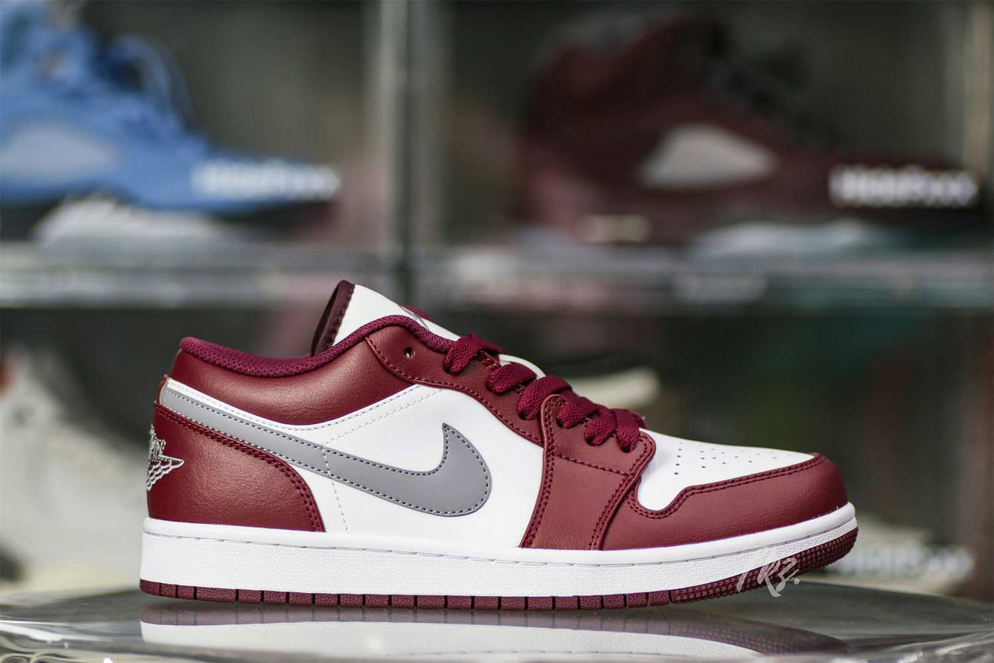 Air Jordan 1 Low Retro White Bordeaux 2022