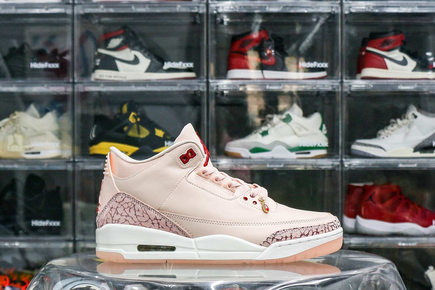 Air Jordan 3 Retro Valentines Day WMNS (2025)