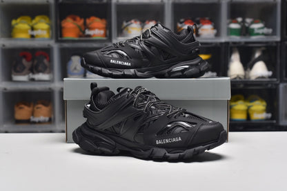Balenciag* Tess S. Gomma Trek Sneaker