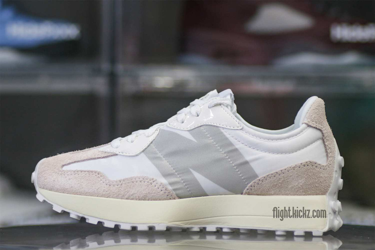 New Balance Wmns 327 White Moonbeam