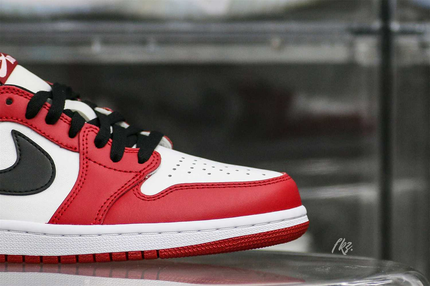Air Jordan 1 Low Chicago 2016