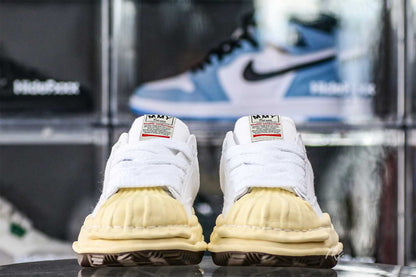 MaisOn Margiel@ Yasuhir0 chunky rubber sole white sneakers