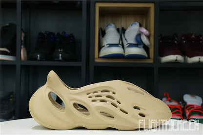 Yeezy Foam RNNR Ochre (GW3354 (LN5 A1 Batch)