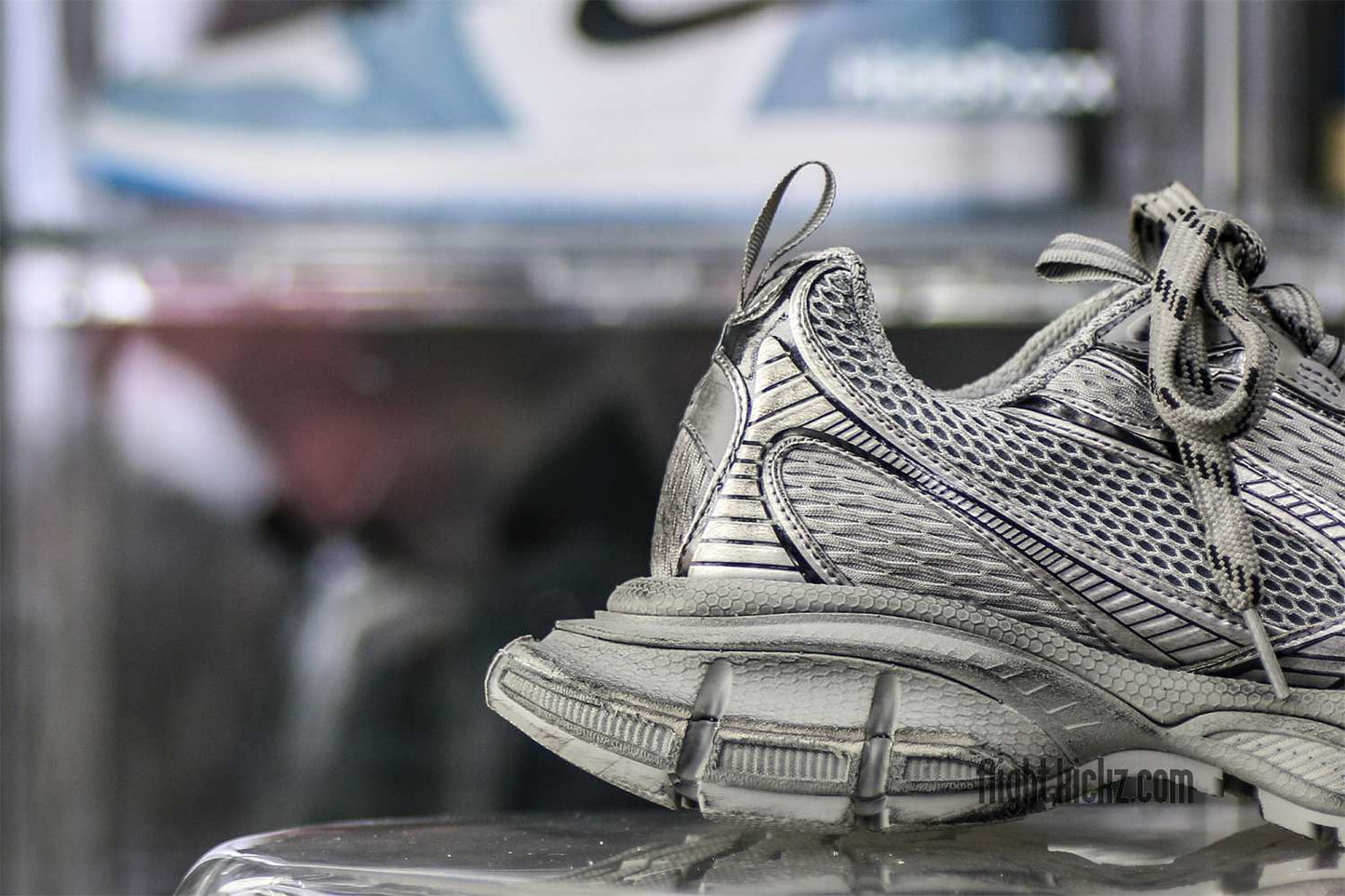 Balenciag* 3XL Sneaker WornOut  Gray