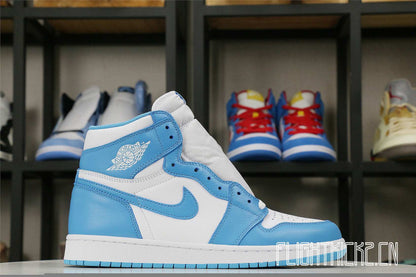 Air Jordan 1 Retro High OG UNC 2015