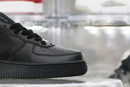 Nike Air Force 1 Low Supreme Black