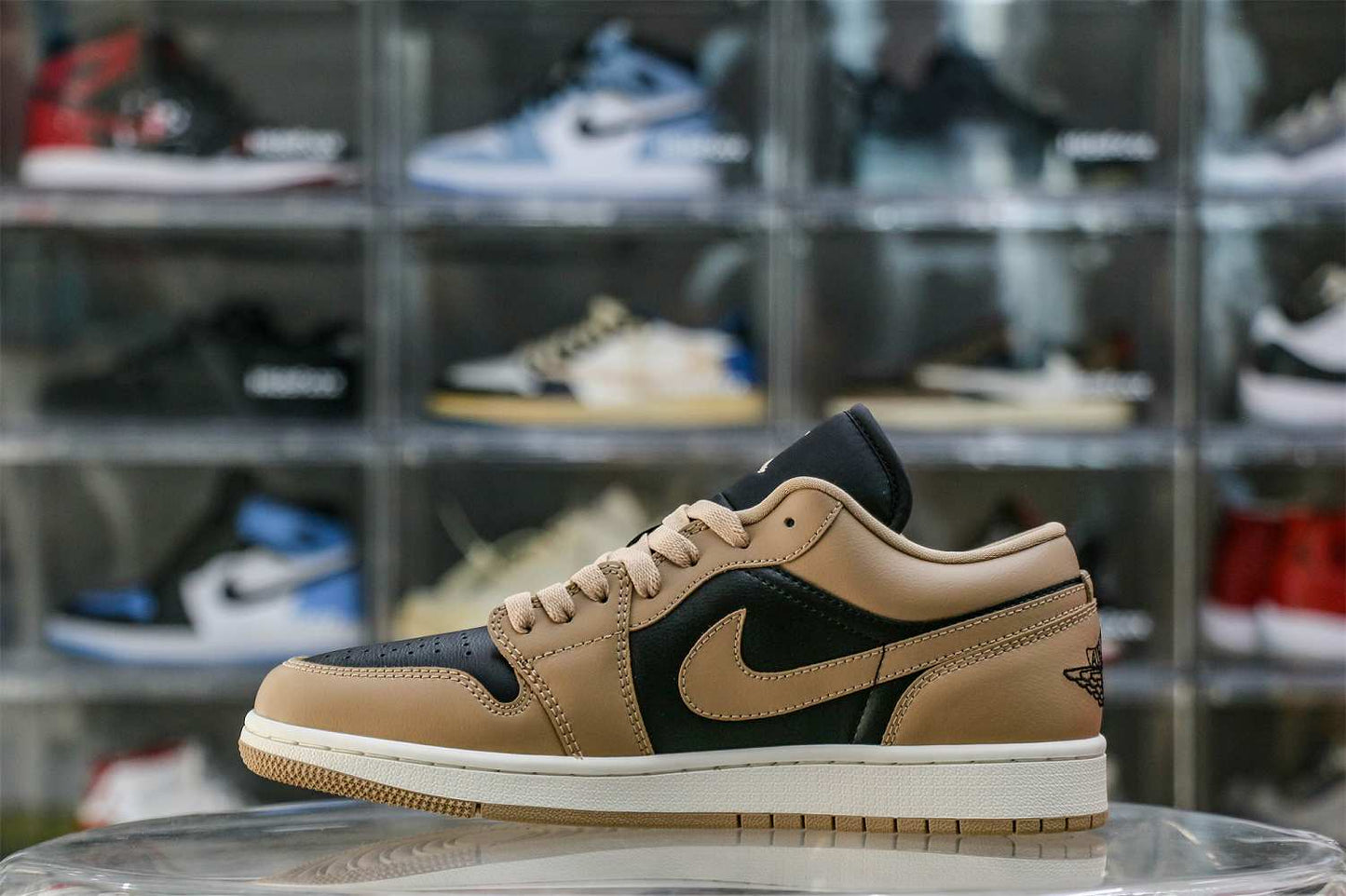 Wmns Jordan 1 Low Desert