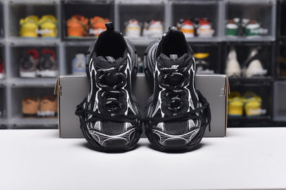 Balenciag* 3XL Sneaker WornOut  Black White