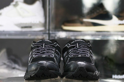 New Balance 860v2 Black Silver