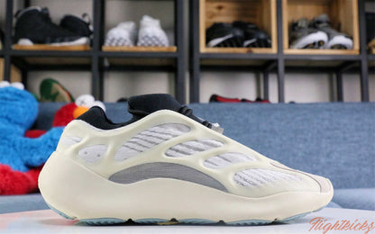 Adidas Yeezy 700 v3 Grey Azael 2019(Glow)