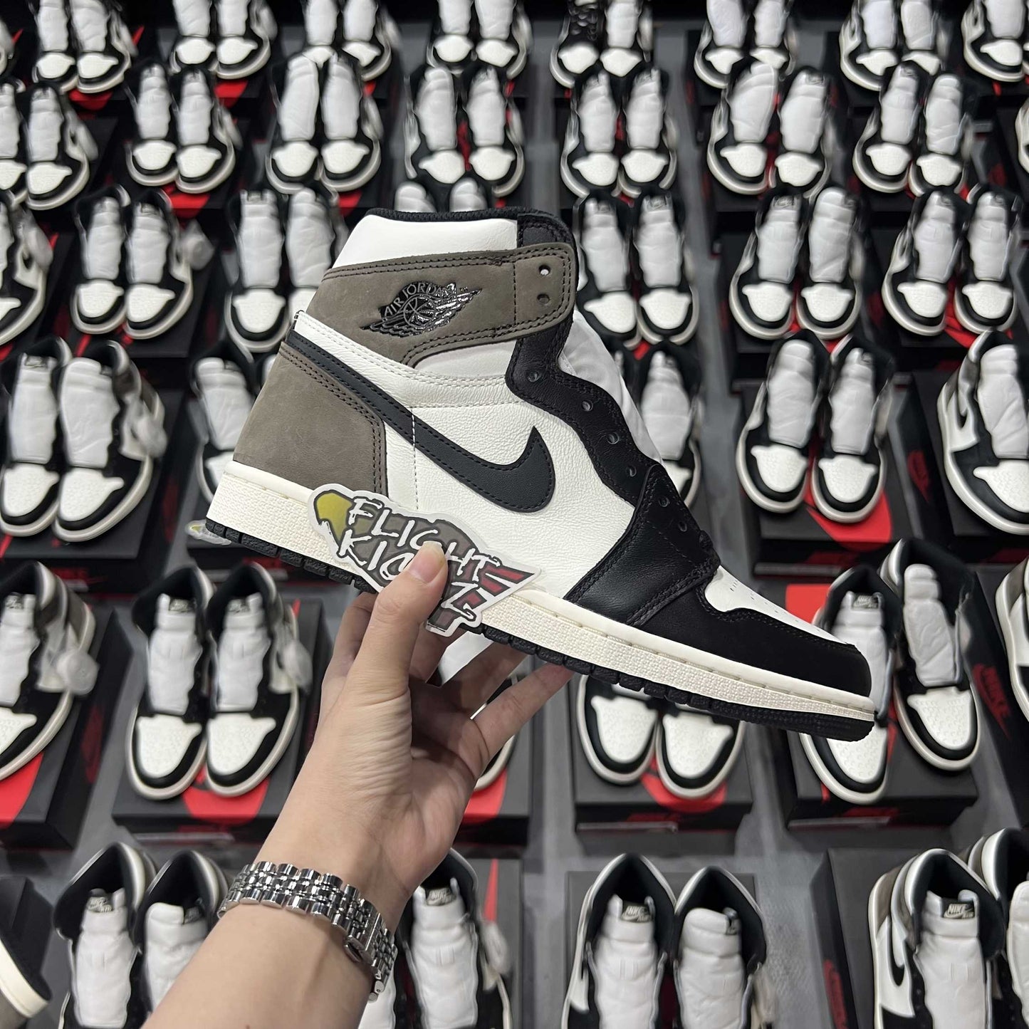 Jordan 1 Retro High Dark Mocha 2020 (LN5 A1 Batch)