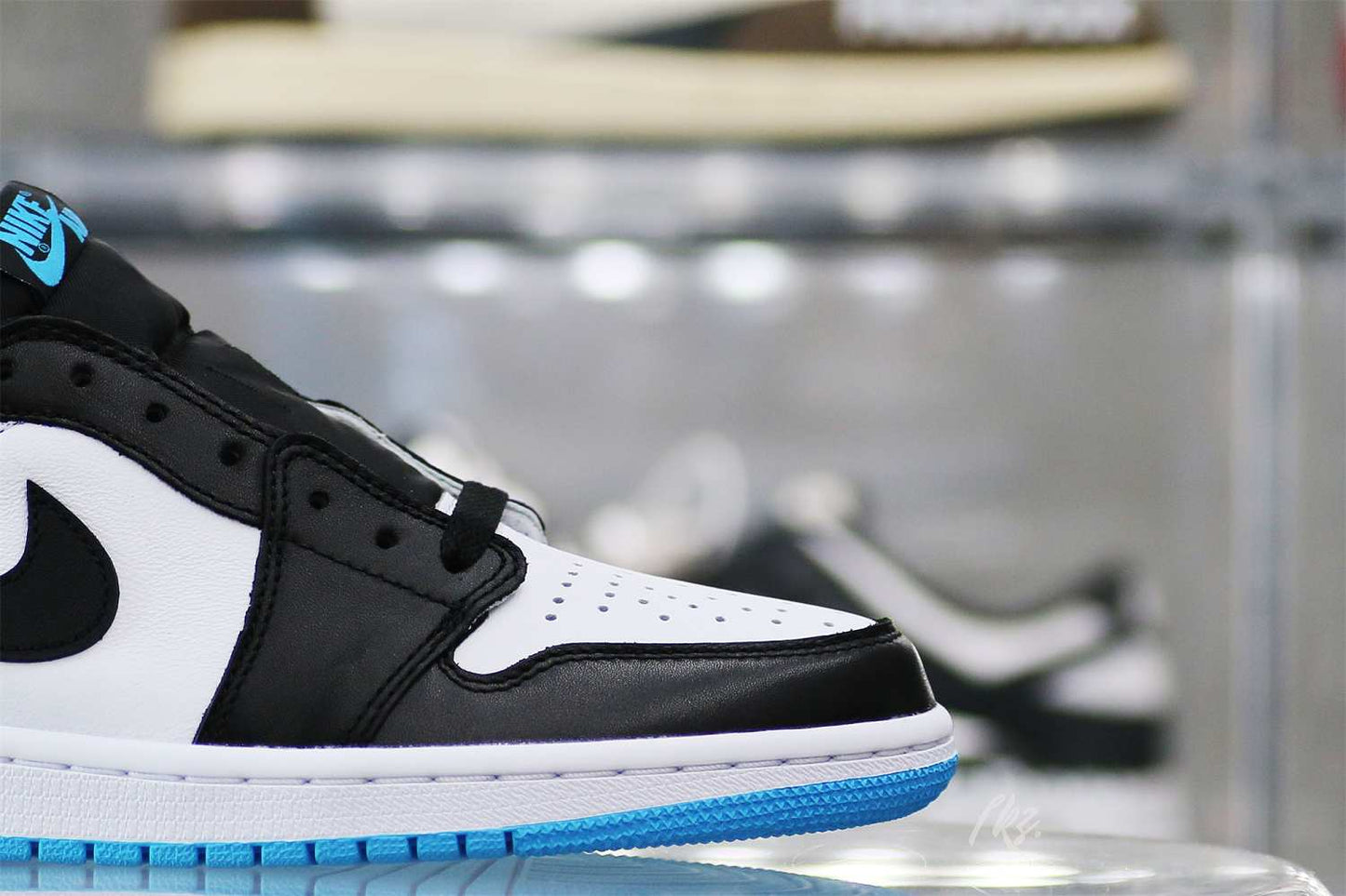 Air Jordan 1 Retro Low OG Black Dark Powder Blue