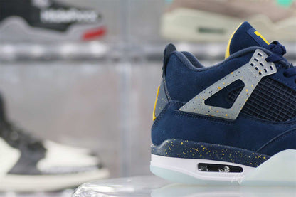 Air Jordan 4 Retro Michigan (PE)