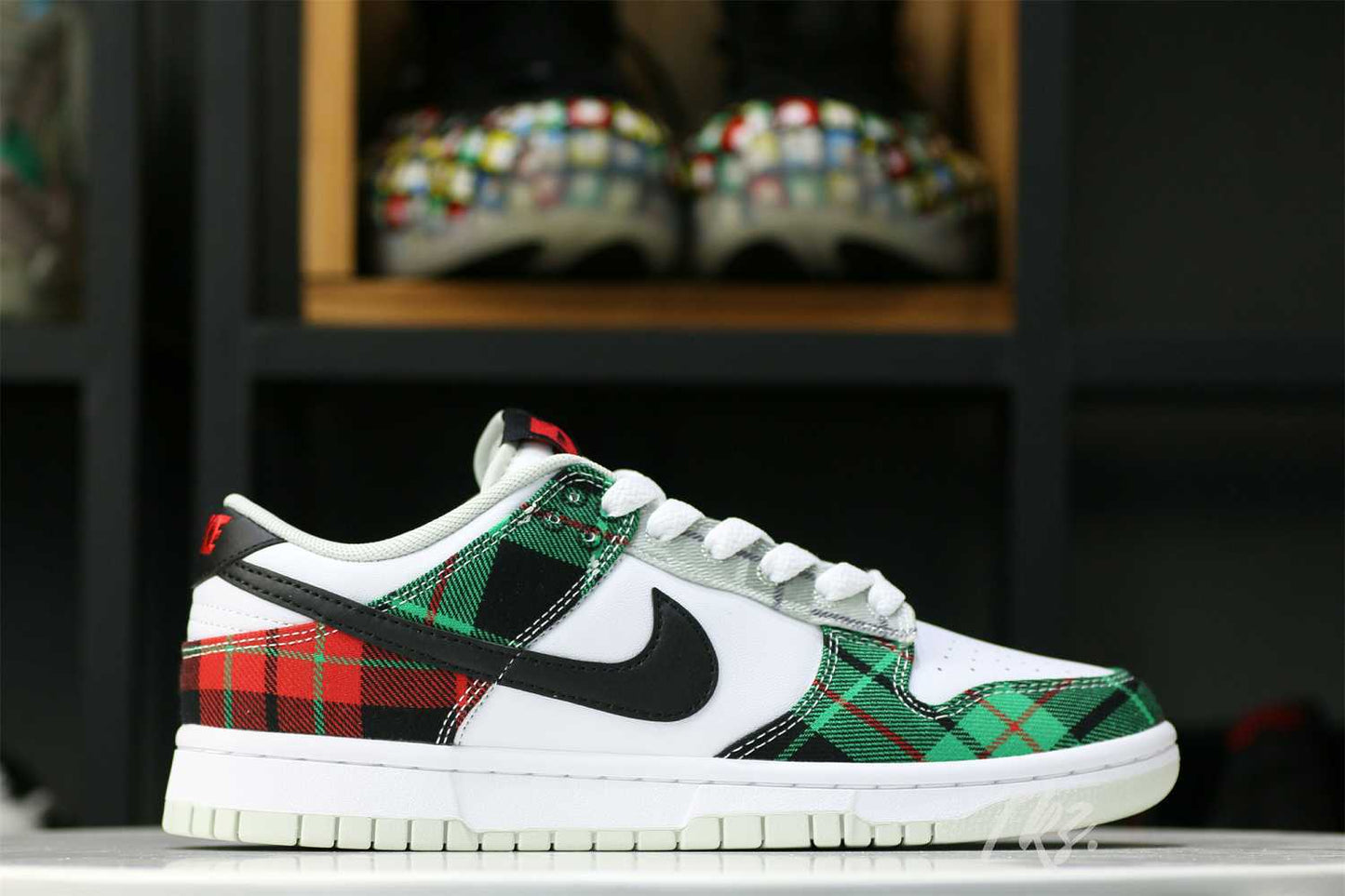 Nike Dunk Low Plaid