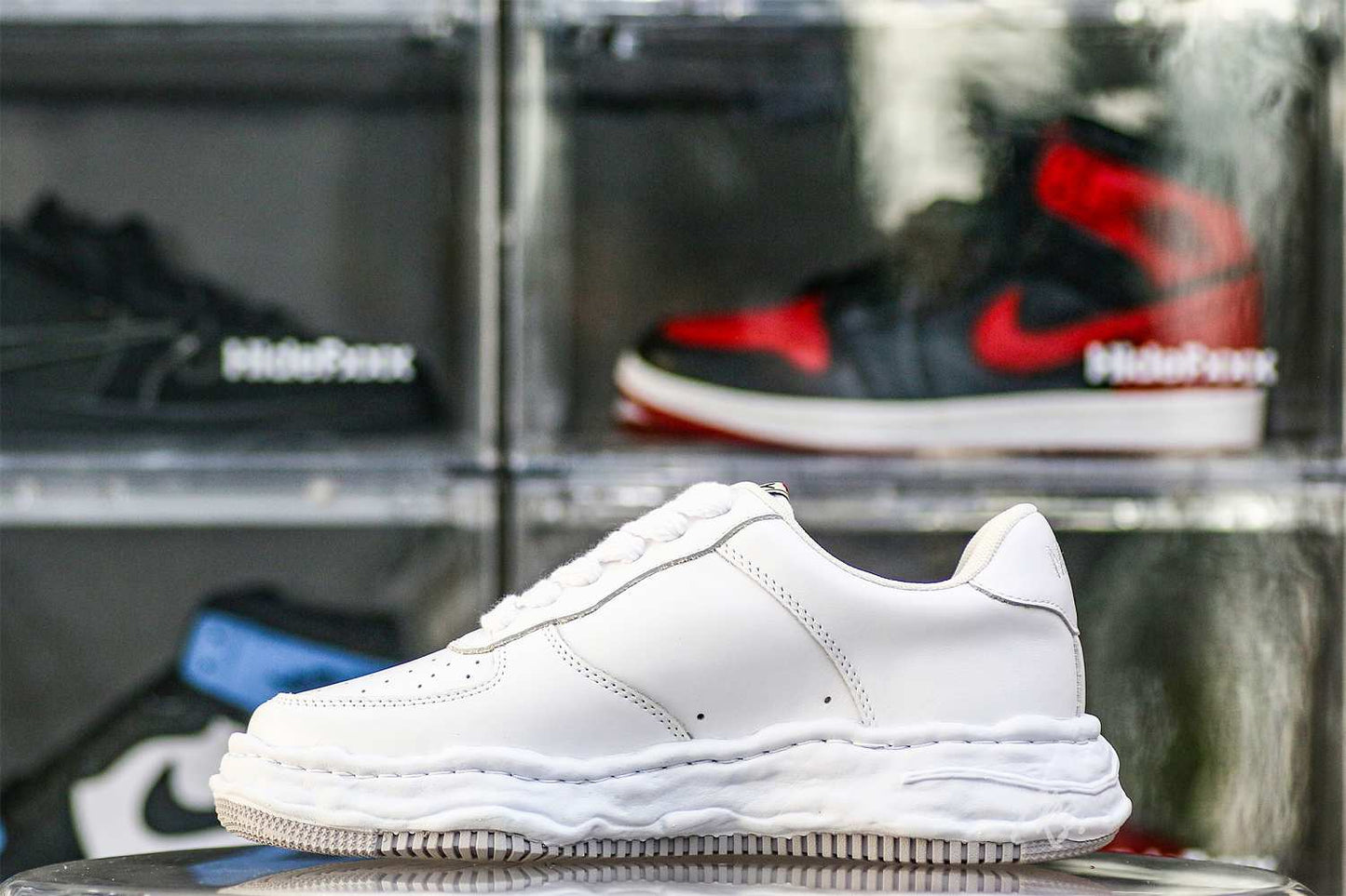 MaisOn Margiel@ Yasuhir0 perforated-detail low-top sneakers