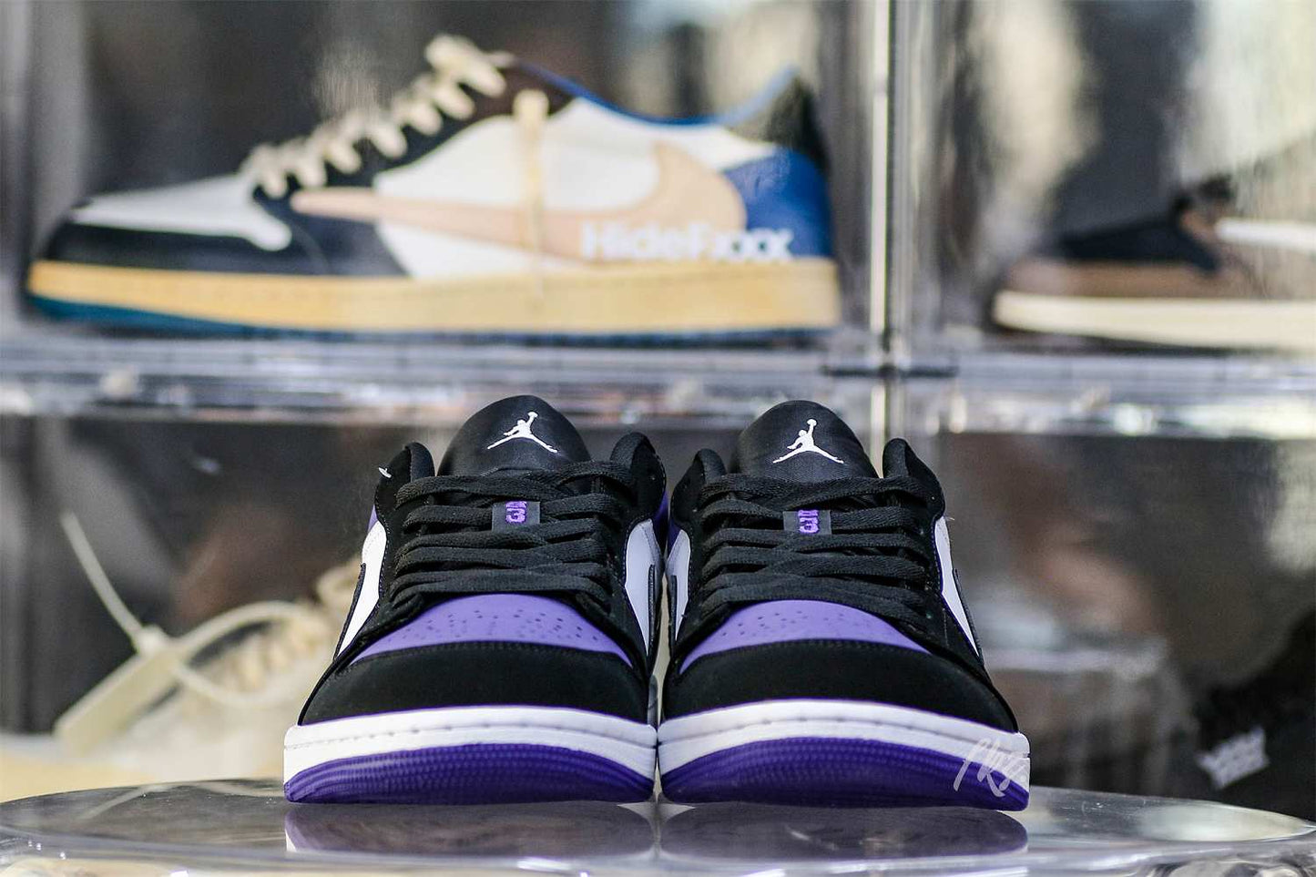 Jordan 1 Low Court Purple