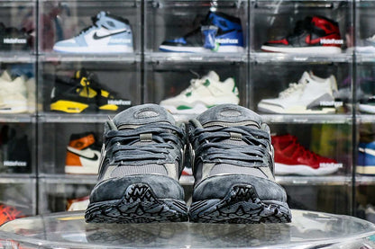 New Balance 2002R Vintage Black Grey