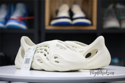 Yeezy Foam Runner Sand 2021 FY4567 (LN5 A1 Batch)