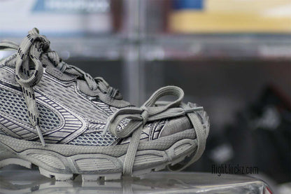 Balenciag* 3XL Sneaker WornOut  Gray