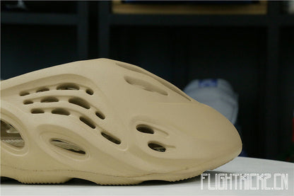 Yeezy Foam RNNR Ochre (GW3354 (LN5 A1 Batch)