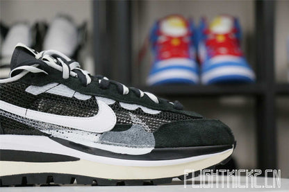 Sacai x Nike Vaporwaffle Black White (LN5 A1)