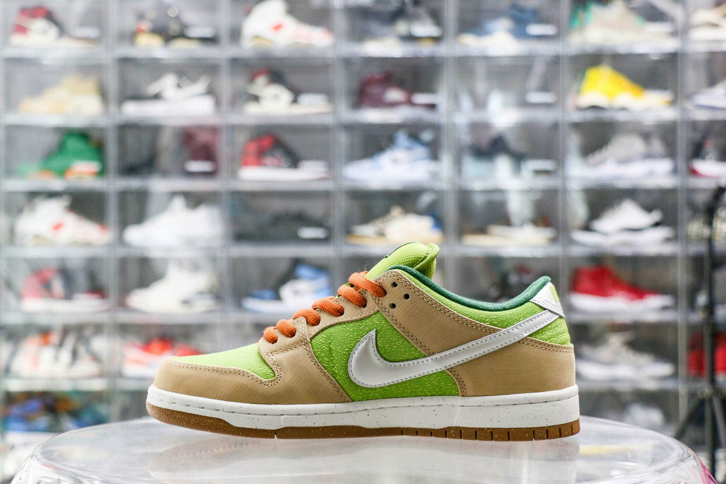 Nike SB Dunk Low Escargot