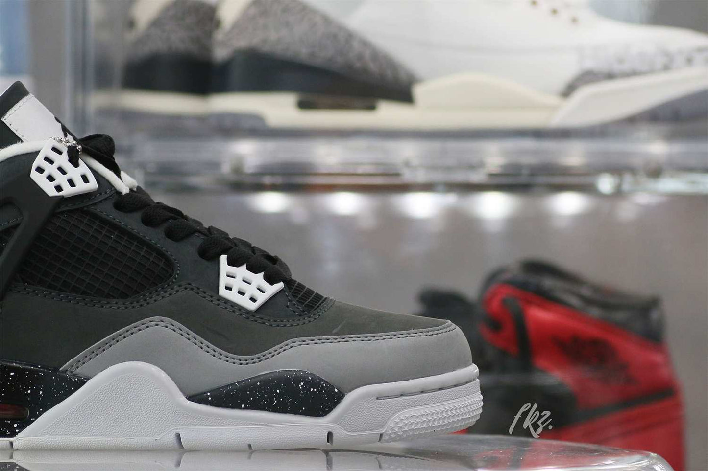 Air Jordan 4 Retro Fear Pack