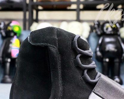 Adidas Yeezy 750 Boost Triple Black