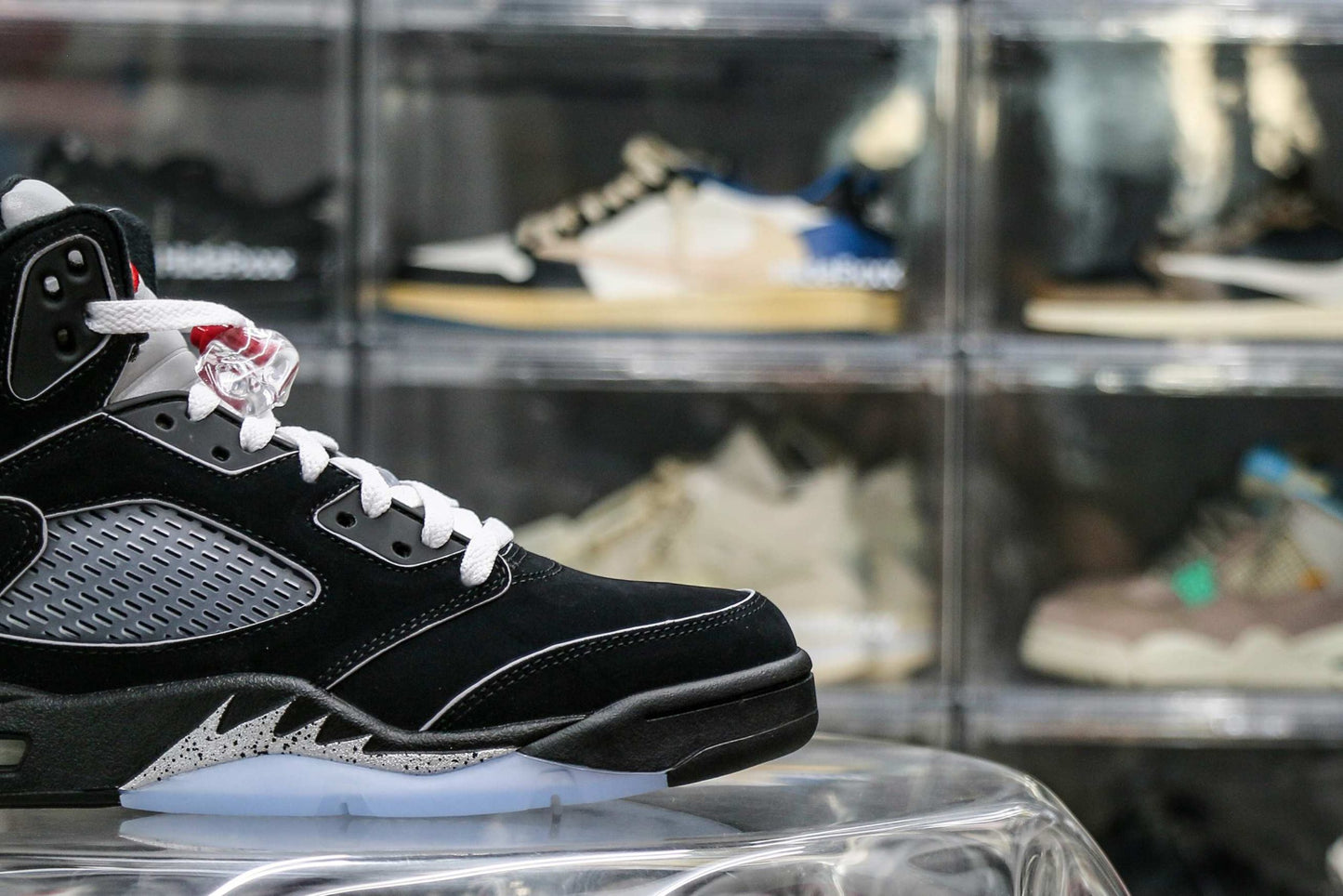 Air Jordan 5 Retro OG Metallic Reimagined 2025 (Ln5 A1)