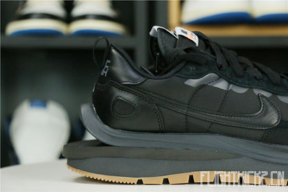 Nike Vaporwaffle Sacai Black Gum (LN5 A1)