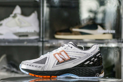 New Balance 1906R White Black Copper