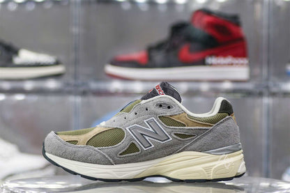 New Balance Teddy Santis x 990v3 Marblehead