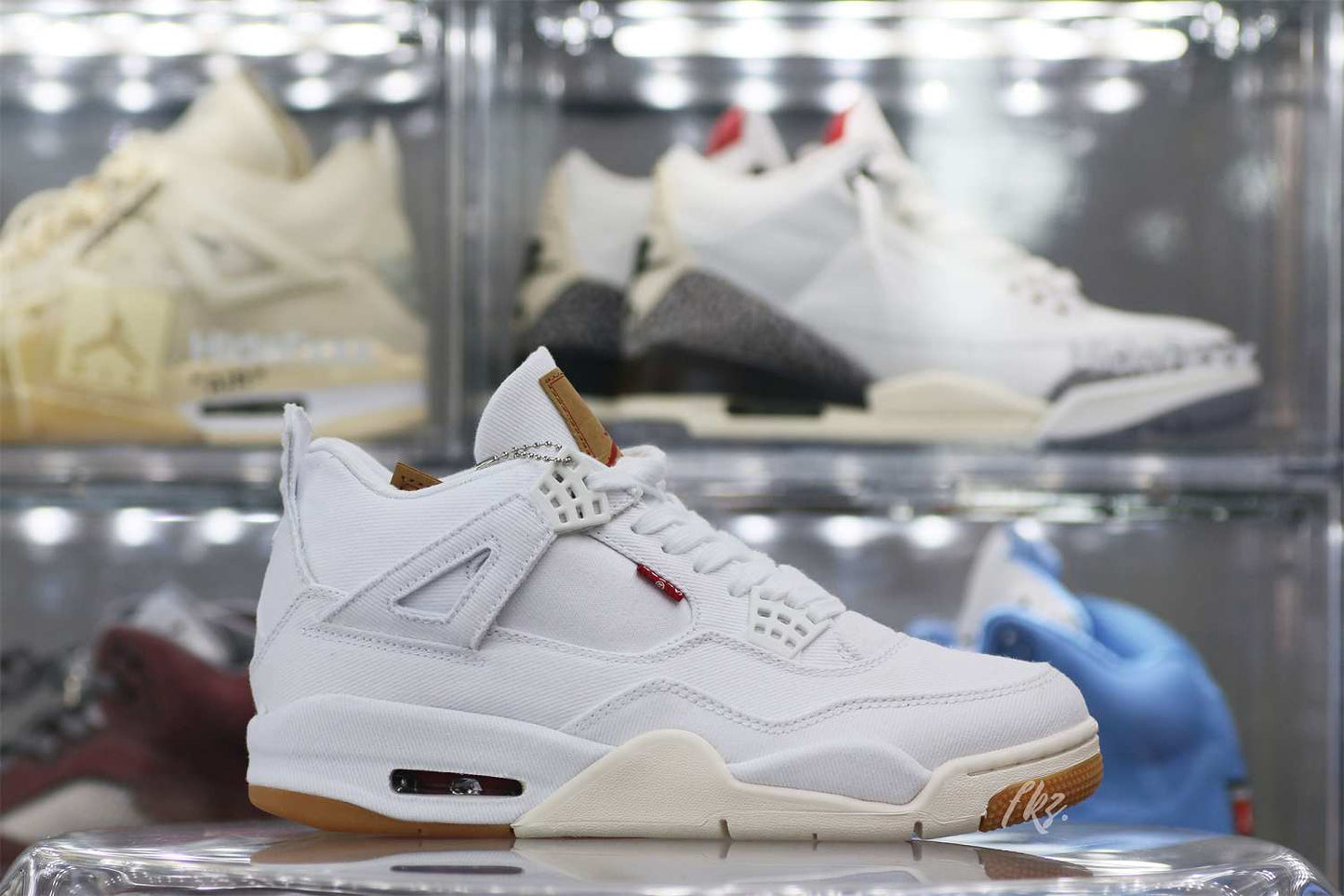 Air Jordan 4 Retro Levis White (Levis Tag)