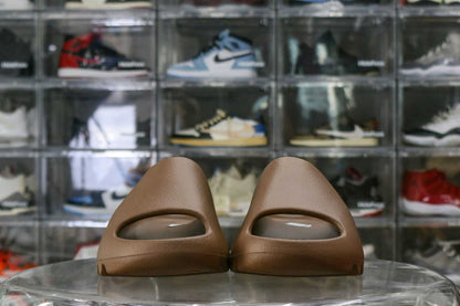 Yeezy Slides Soot 2021 GX6141A1 Batch