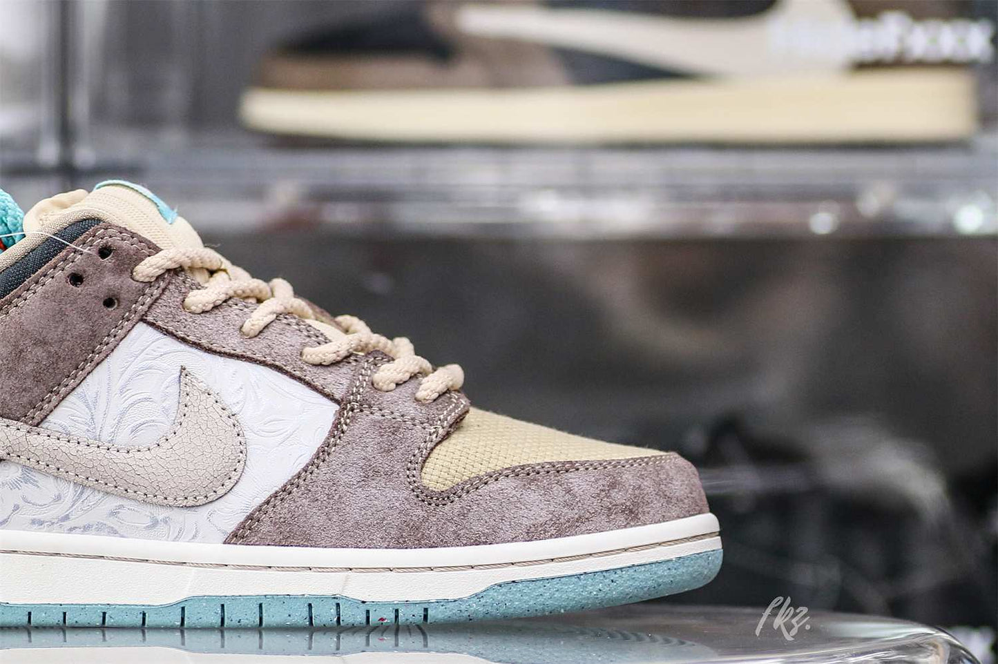Dunk Low SB Big Money Savings 2024
